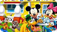 Play Mickey And Friends In Pillow Fight Fighting With Mickey And